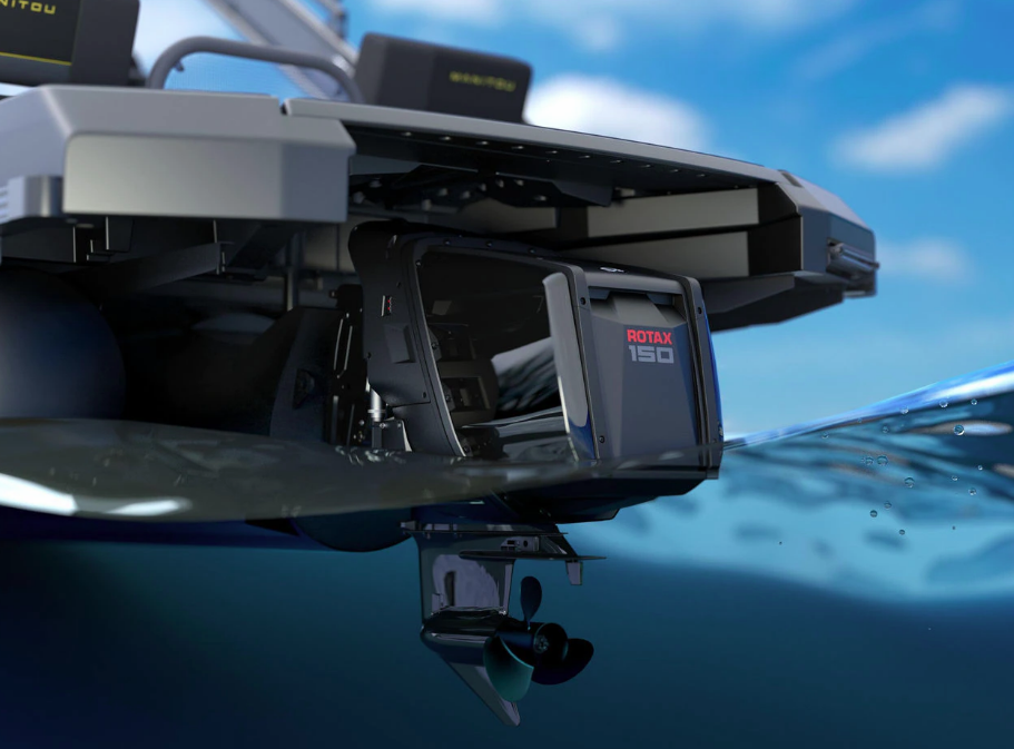 THE WORLD’S FIRST OUTBOARD ENGINE FEATURING STEALTH TECHNOLOGY